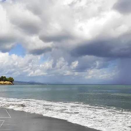 アパート Artaki Comfy Koróni